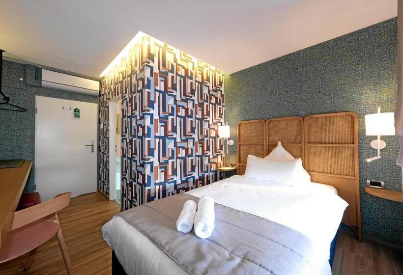 هتل Restaurant Axion