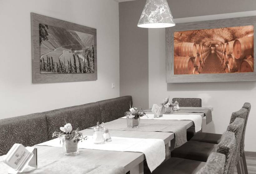 בית מלון כפרי Weinhaus Grafen