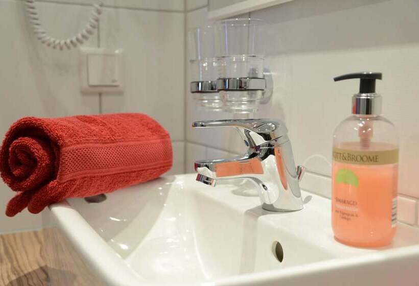 בית מלון כפרי Weinhaus Grafen