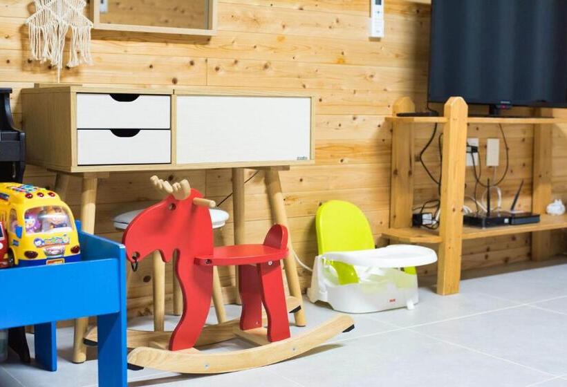 Jeju Haebaragi Pension