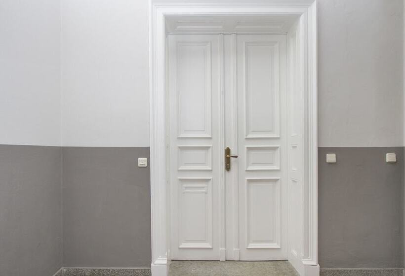 Limehome Dresden Antonstraße