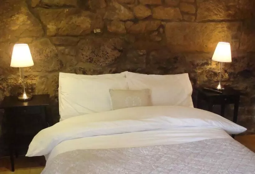 Riggend Farm Bed And Breakfast