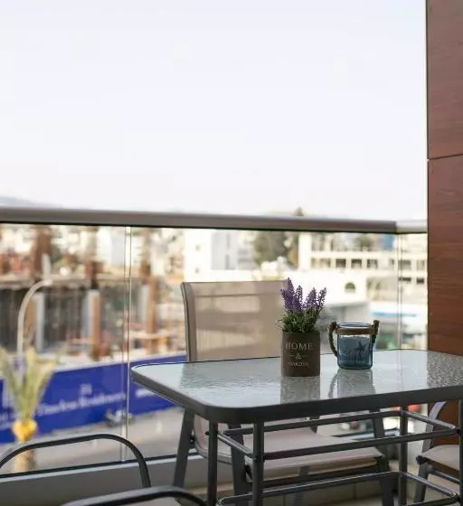 Takelena Apartments