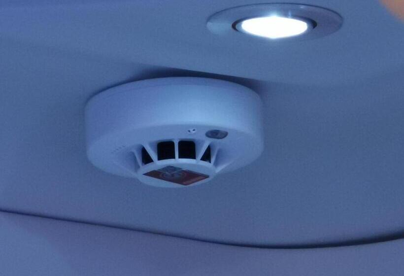 橙舍二館 Tw Hostel 2