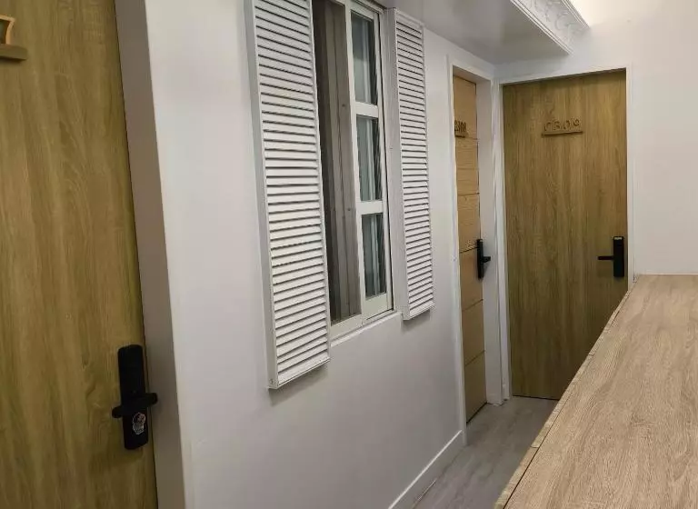 橙舍二館 Tw Hostel 2