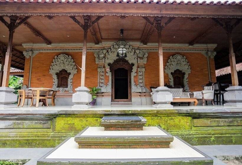 Ubud Hotel & Cottages