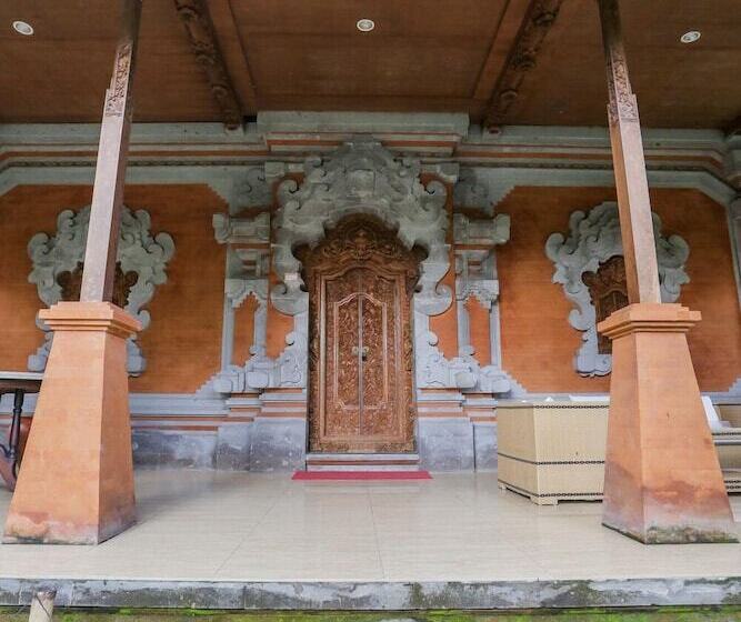 Ubud Hotel & Cottages