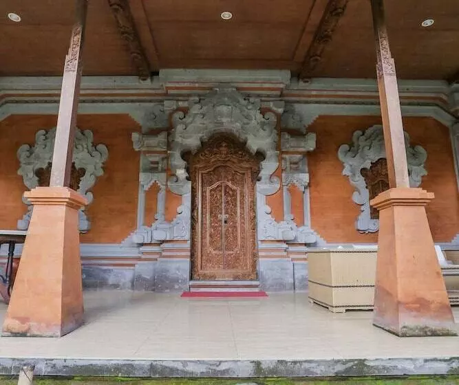Ubud Hotel & Cottages