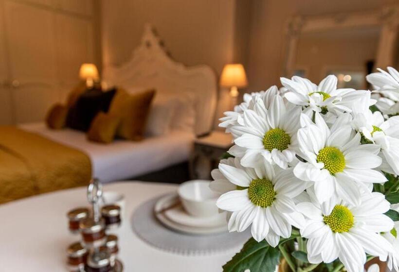 Apple Tree Bed And Breakfast