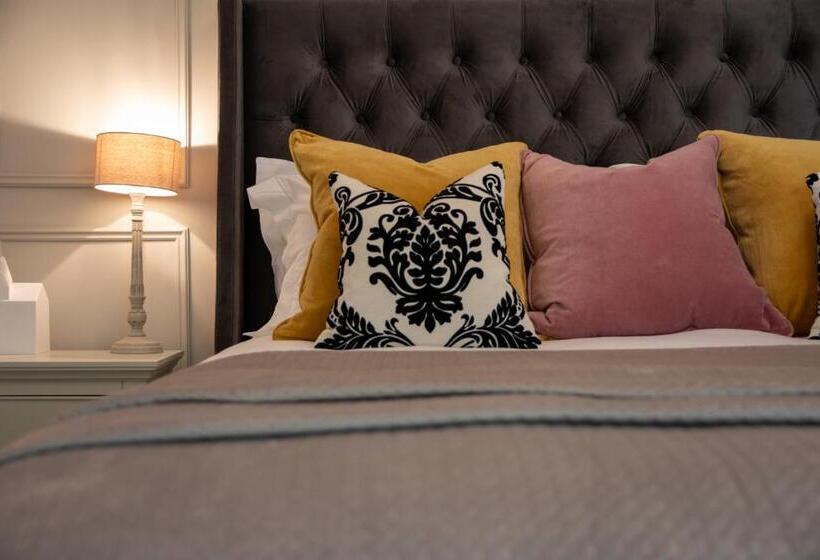 Apple Tree Bed And Breakfast