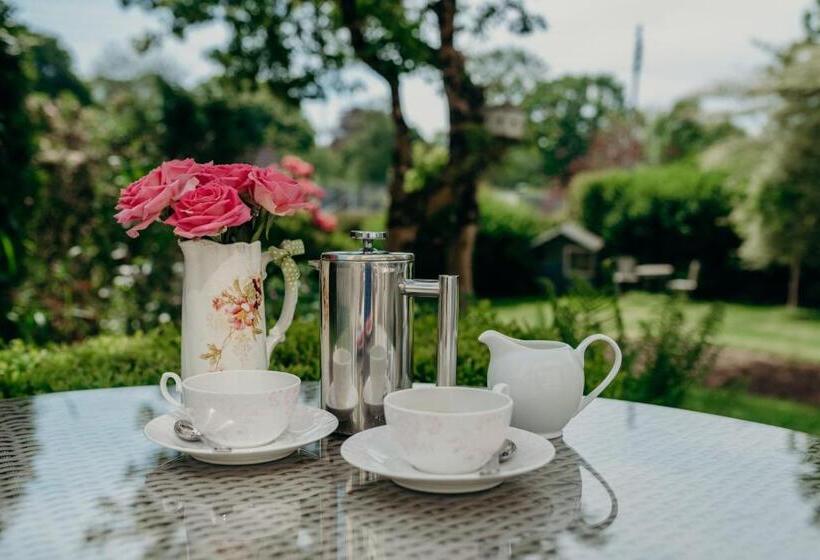 Apple Tree Bed And Breakfast