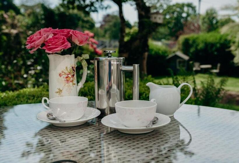 Apple Tree Bed And Breakfast