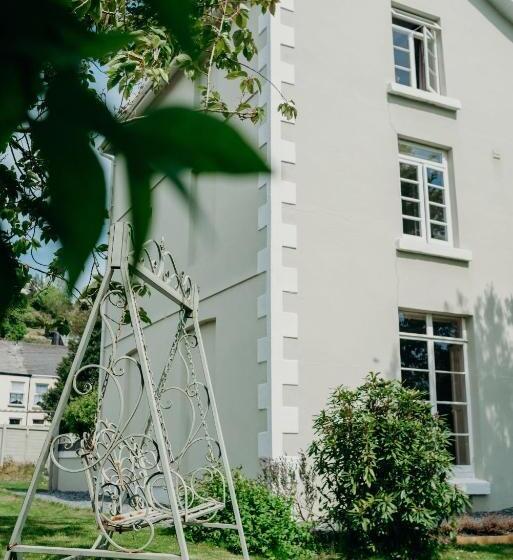 Apple Tree Bed And Breakfast