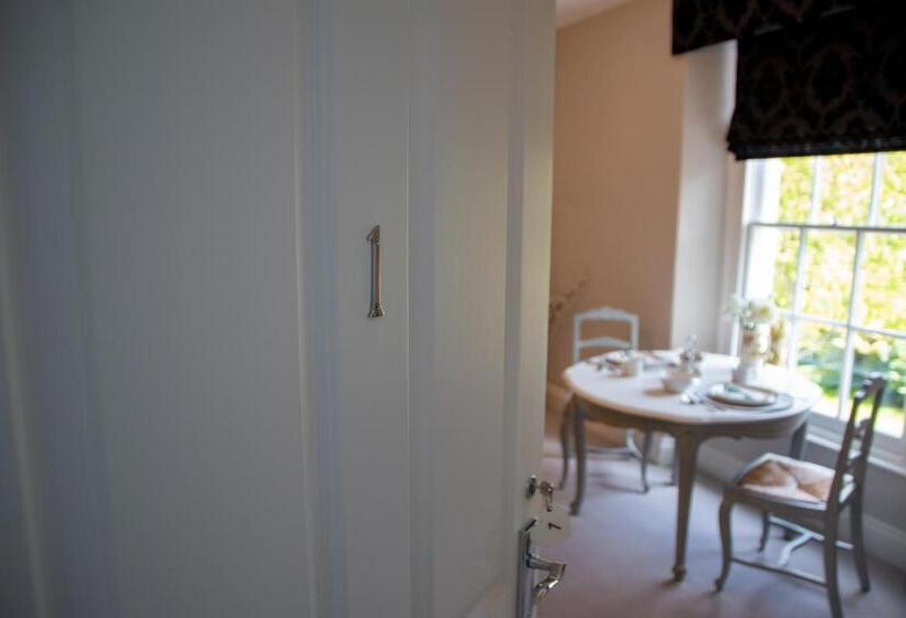 Apple Tree Bed And Breakfast