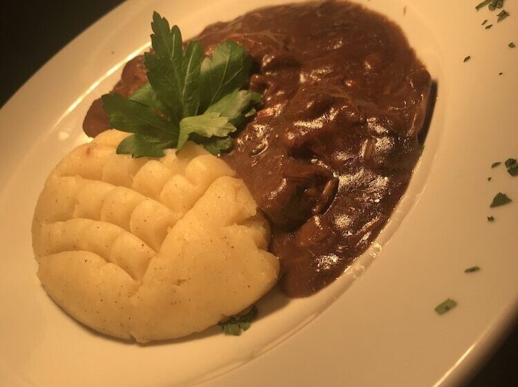 مبيت وإفطار Busfeild Arms