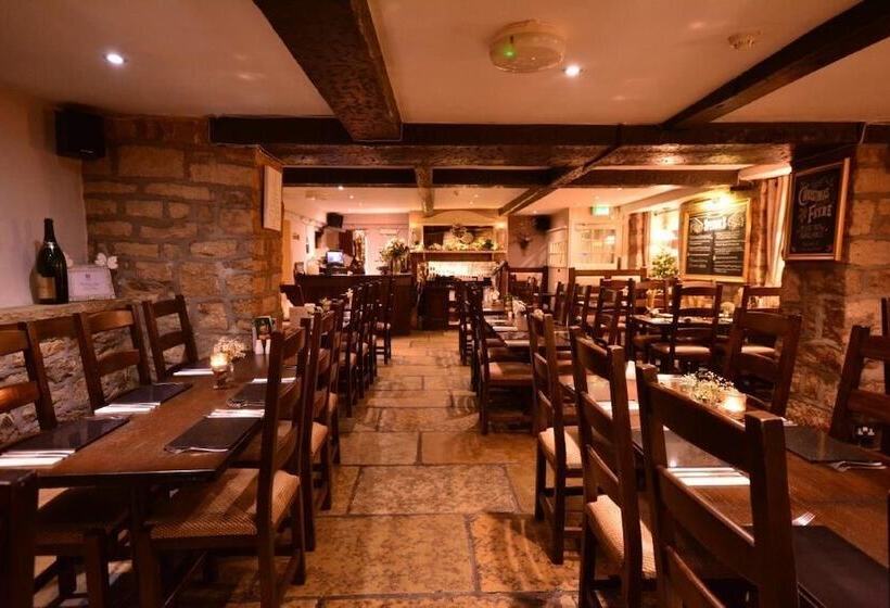 مبيت وإفطار Busfeild Arms