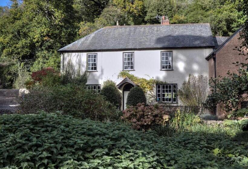 민박 Dunster Mill House