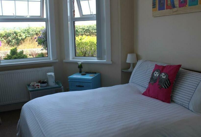 Bed and Breakfast Sea Jade Guest House