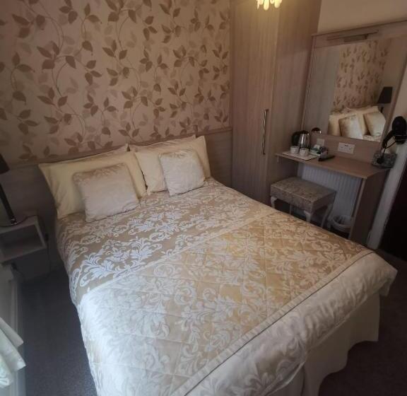 تختخواب و صبحانه The Stafford