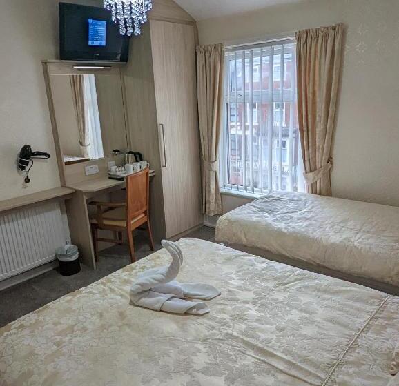 تختخواب و صبحانه The Stafford