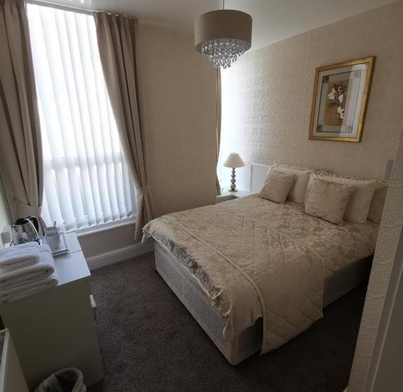 تختخواب و صبحانه The Stafford