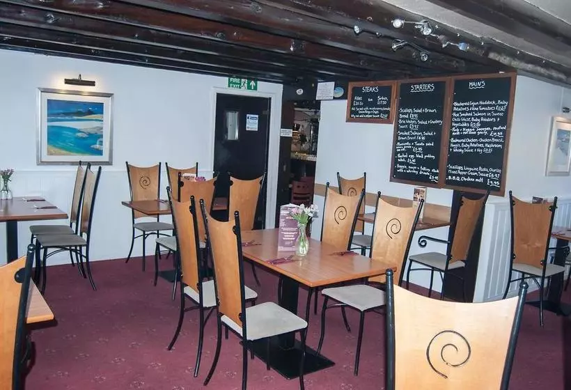 Hotelli Crown And Anchor Inn