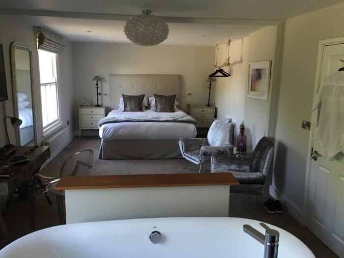 Отель The Goudhurst Inn