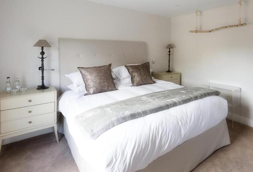 Отель The Goudhurst Inn