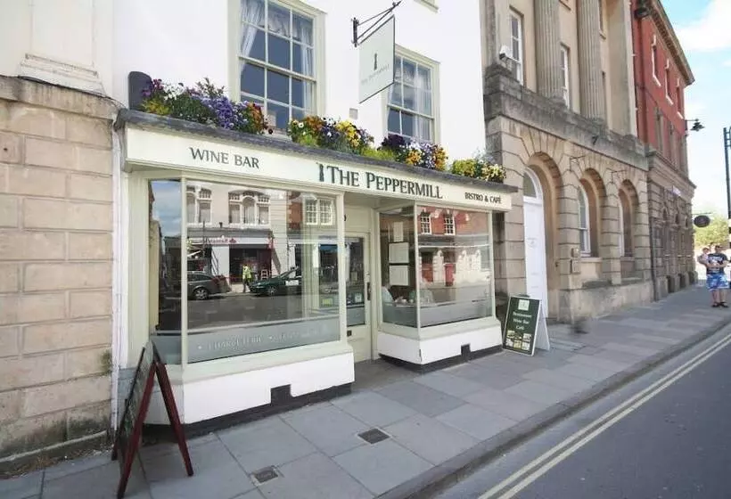 The Peppermill Town House Hotel & Restaurant