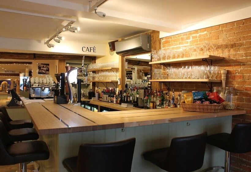 The Peppermill Town House Hotel & Restaurant