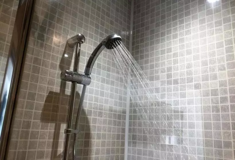 هتل Solar Strand Express