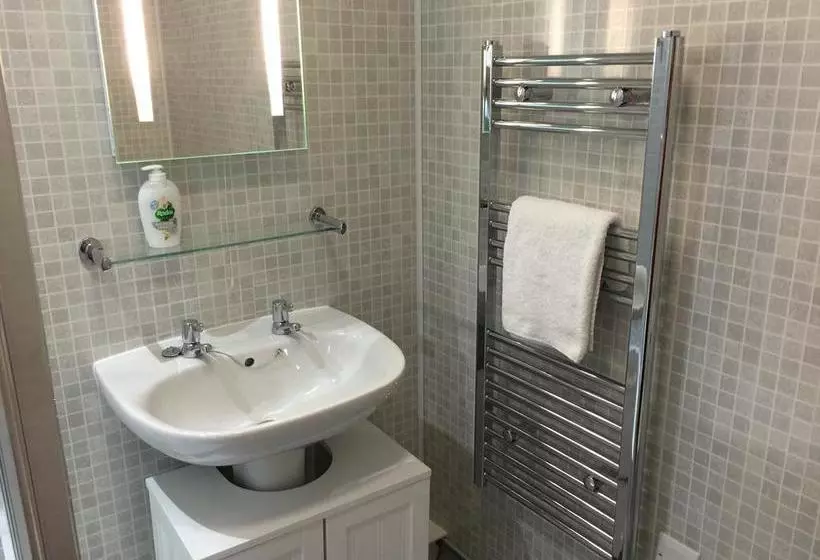 هتل Solar Strand Express