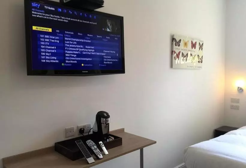 هتل Solar Strand Express