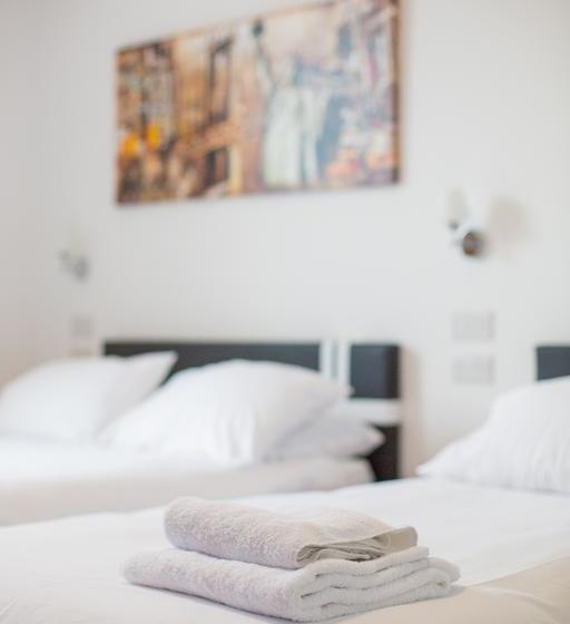 בית מלון כפרי Solar Strand Express