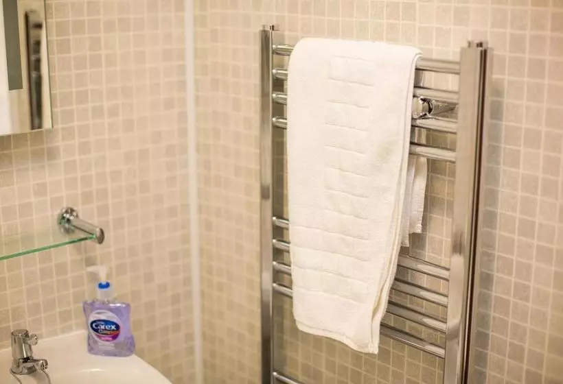 هتل Solar Strand Express