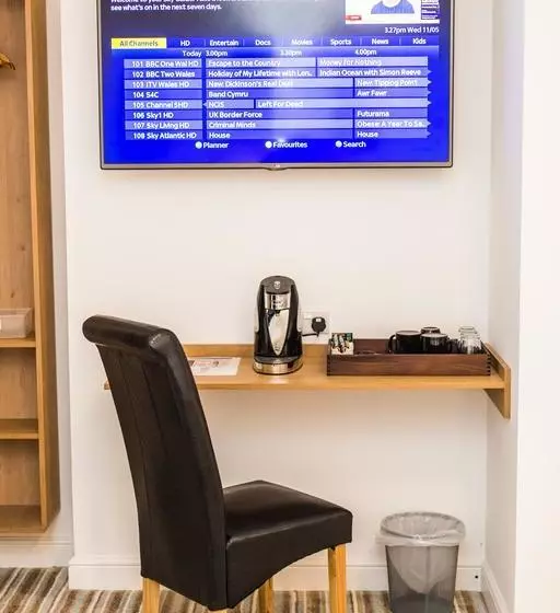 هتل Solar Strand Express