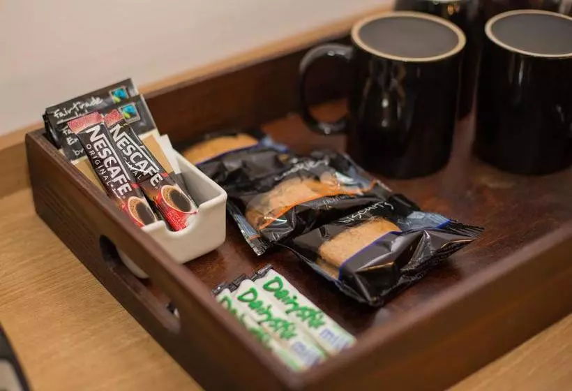 هتل Solar Strand Express