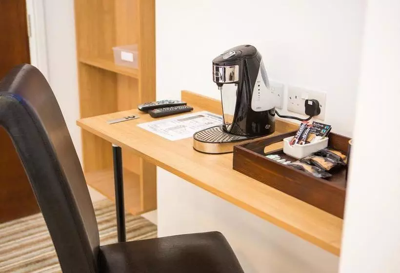 هتل Solar Strand Express