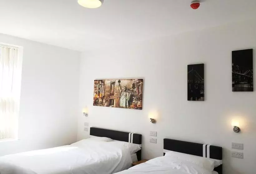 هتل Solar Strand Express