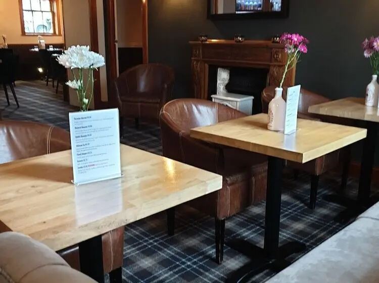 هتل West End Guest House