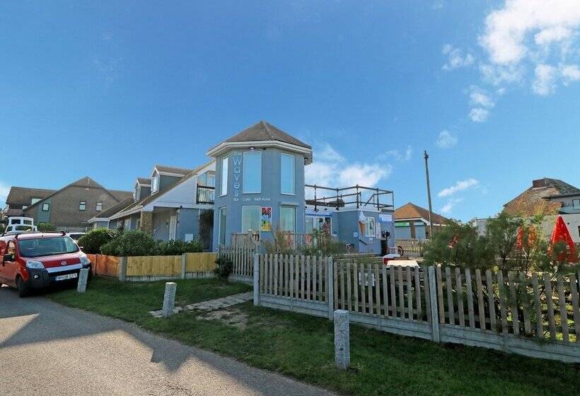 The Waves B&b