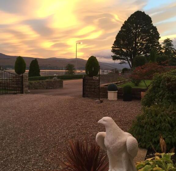 تختخواب و صبحانه Westcourt Guest House