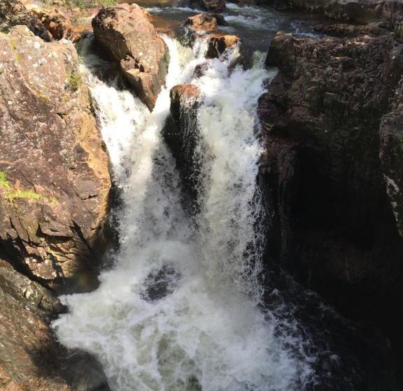 تختخواب و صبحانه Westcourt Guest House