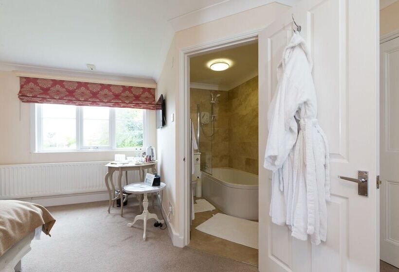 Whitethorn Bed And Breakfast