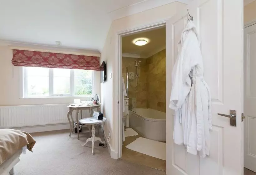 Whitethorn Bed And Breakfast
