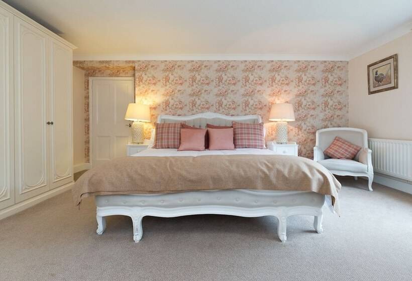 Whitethorn Bed And Breakfast