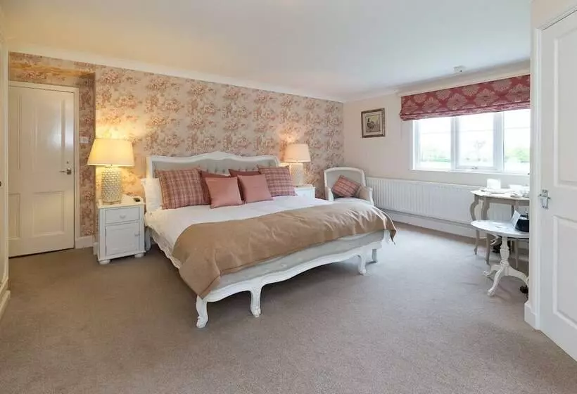 Whitethorn Bed And Breakfast