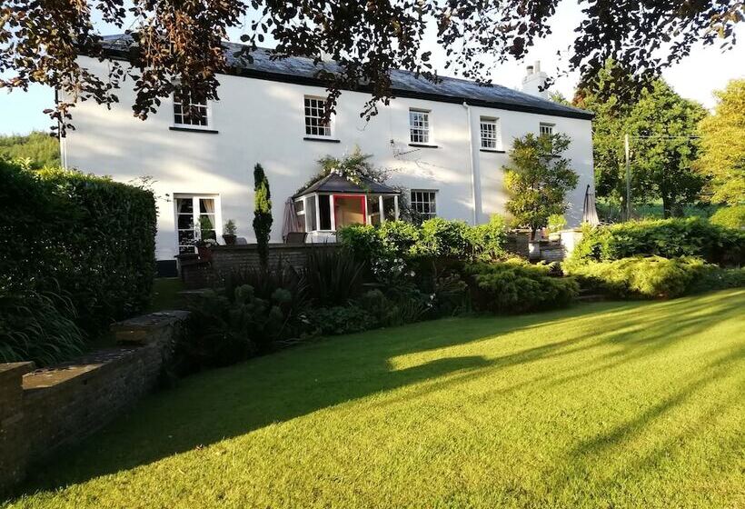 Buckley Farmhouse B & B