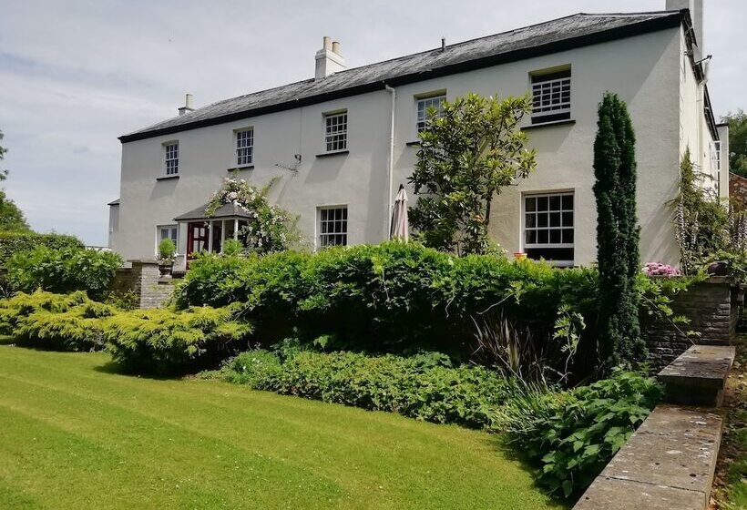 Buckley Farmhouse B & B