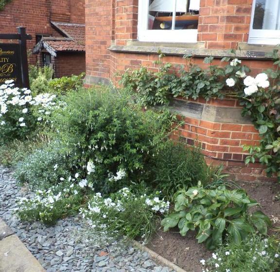 تختخواب و صبحانه Cook S Quarters